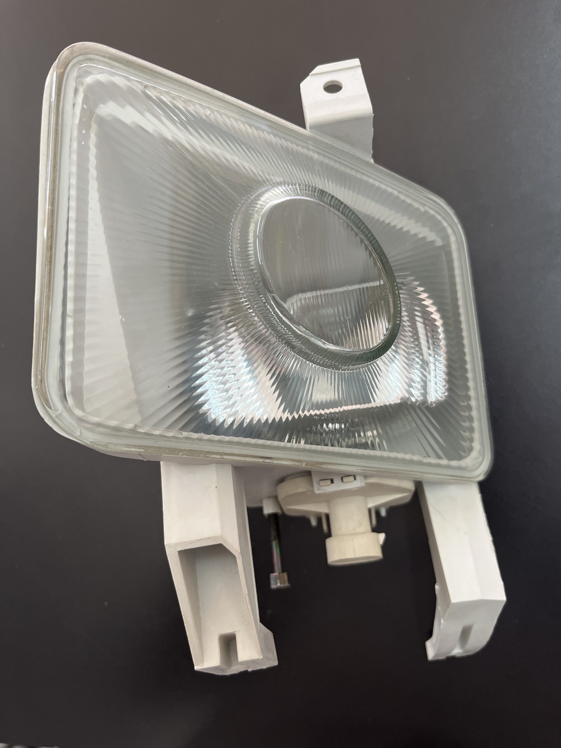 Faro auxiliar Chevrolet Vectra. Modelos: 2000 2001 2002 2003 2004 2005 2006. Marca: Arteb. Lado: Izquierdo (conductor).