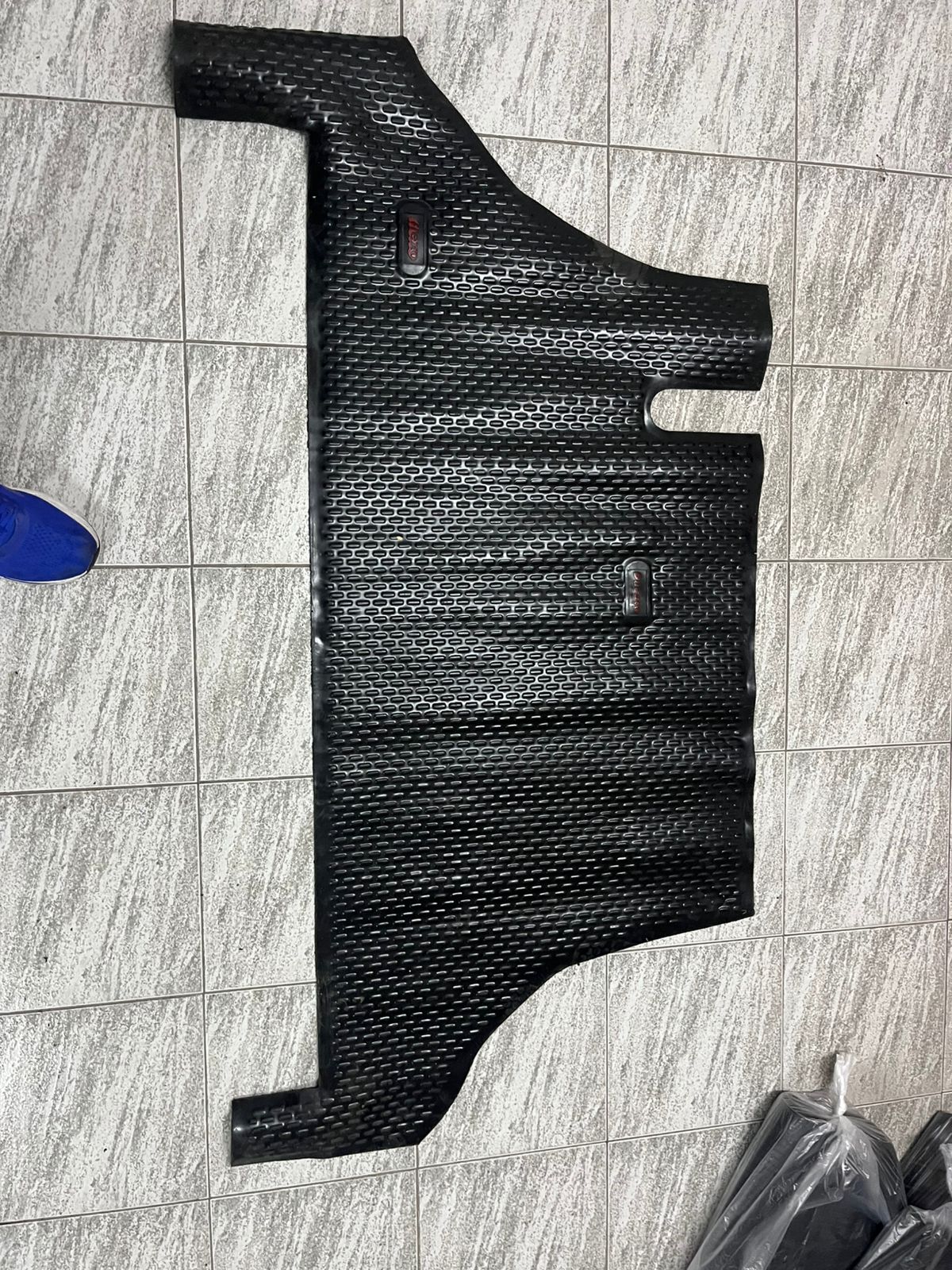 Alfombra Ducto logo rojo "ducato"